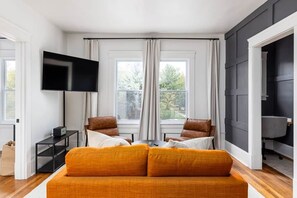 Smart TV, stereo