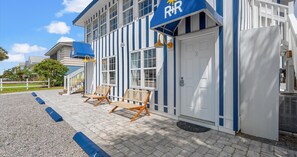 المنشأة من الخا�رج