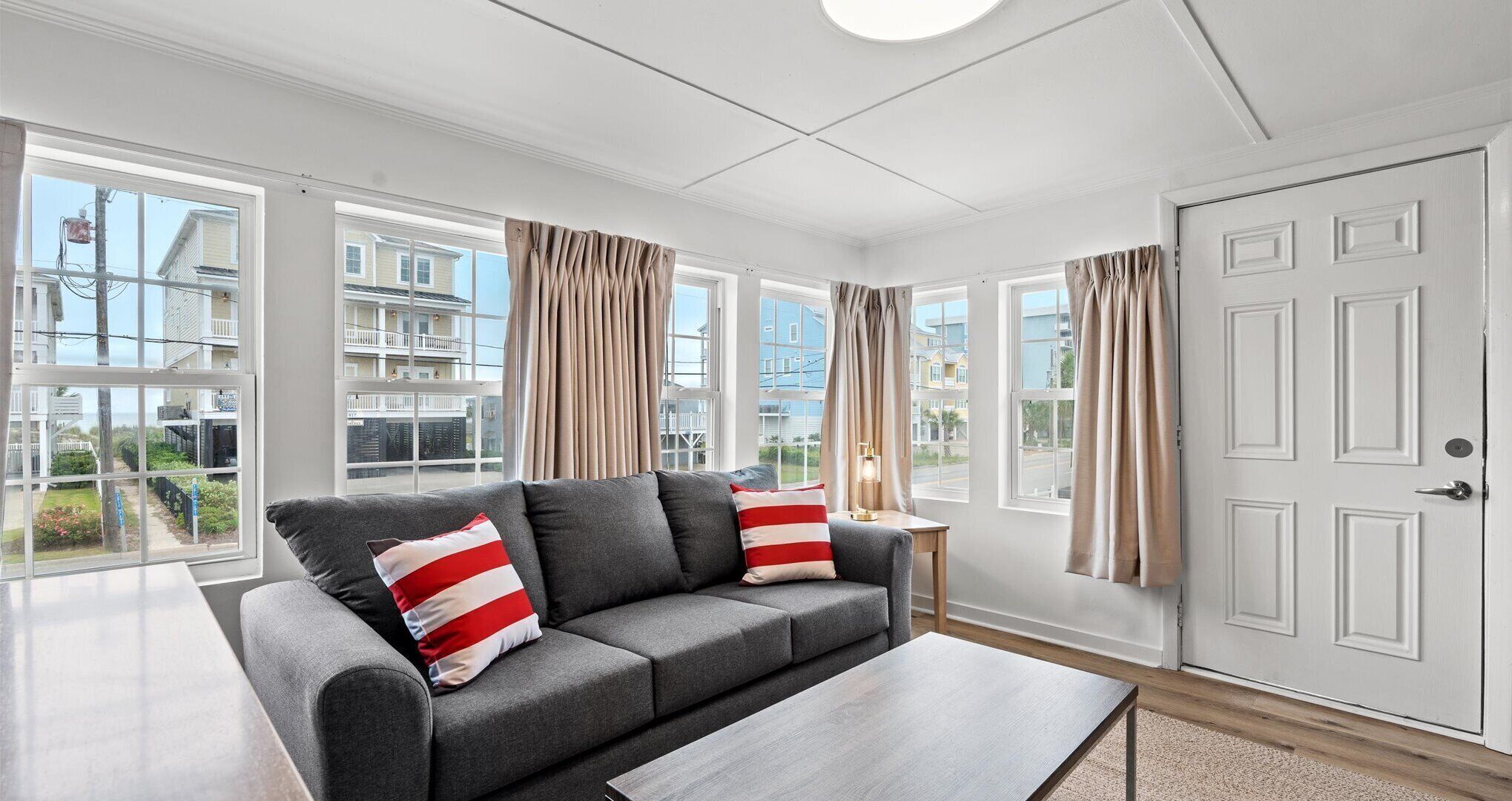 Apartment, 2 Bedrooms, Non Smoking, Pets allowed | Living area