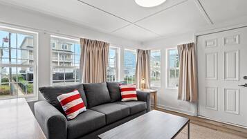 Apartamento, 2 quartos, para não fumantes, aceita animais de estimação | Área de estar