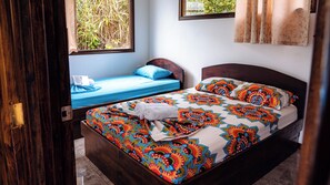 2 bedrooms, free WiFi, bed sheets - Sunrise in the mountains (Montezuma)