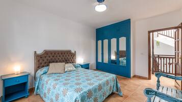 4 Schlafzimmer, Bügeleisen/Bügelbrett, WLAN, Bettwäsche