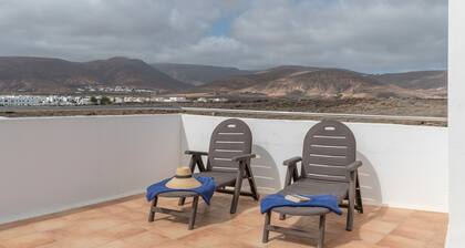 Maison de Vacances 'La Casita Villalba' avec Vue sur la Mer, Terrasse Privée et Wi-Fi