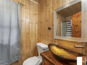 Towels - Hillside Resort Cabin #8 (Phelps)