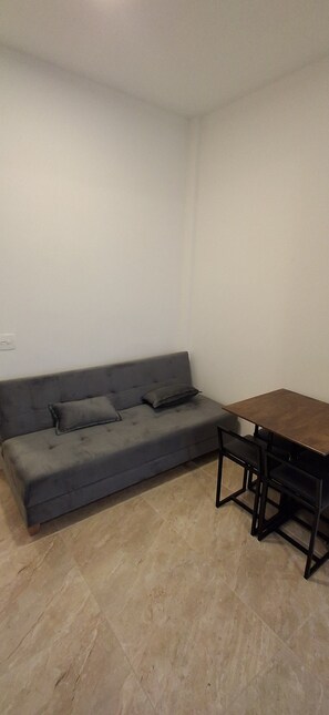 TV - Beautiful apartment on the beach street, comfortable, the best experience during your stay (Rio de Janeiro)