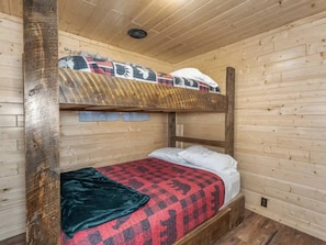 3 habitaciones, wifi gratis y ropa de cama