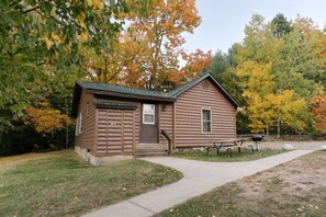 Exterior - Hillside Resort Cabin #1 (Phelps)