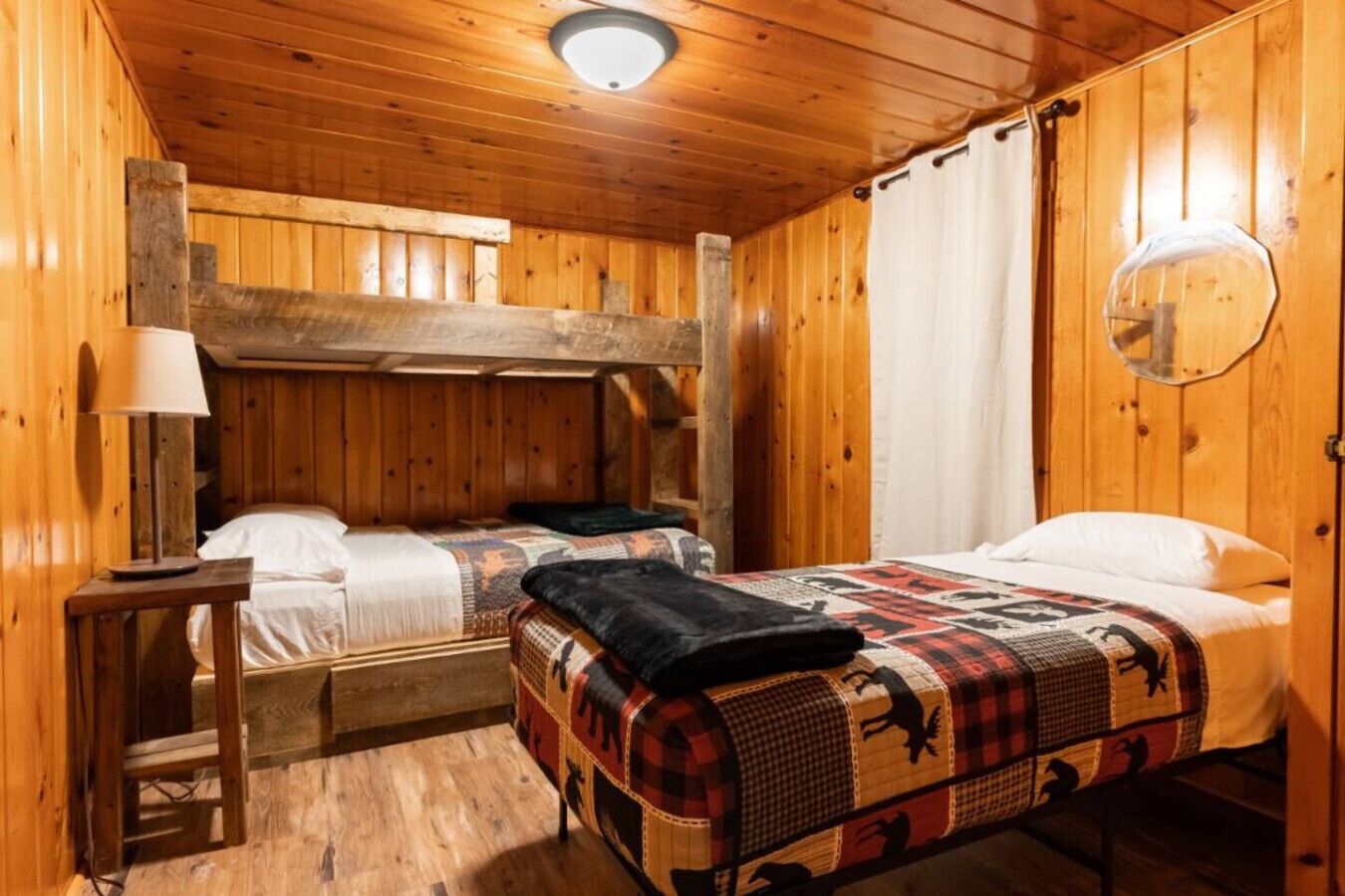 3 bedrooms, travel crib, free WiFi, bed sheets