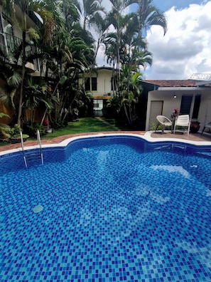 Exterior - Mi Tierra Escalón Hotel y Restaurante (San Salvador)