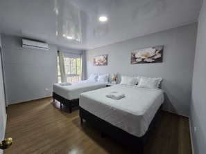 Basic Double Room | Free WiFi - Mi Tierra Escalón Hotel y Restaurante (San Salvador)