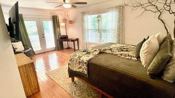 4 soverom, skrivebord, strykejern/-brett og wi-fi (inkludert)