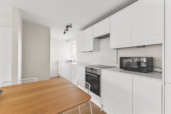 Fridge, microwave, oven, dishwasher