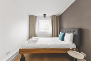 2 bedrooms, desk, iron/ironing board
