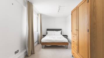 2 bedrooms, desk, iron/ironing board