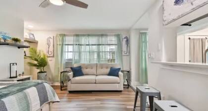 The Beach Inn Downtown St. Petersburg