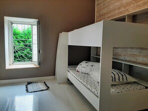 4 Schlafzimmer, Bügeleisen/Bügelbrett, WLAN, Bettwäsche