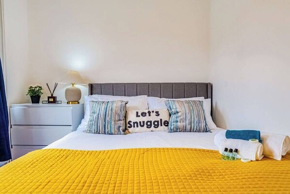 1 bedroom, iron/ironing board, Internet, bed sheets