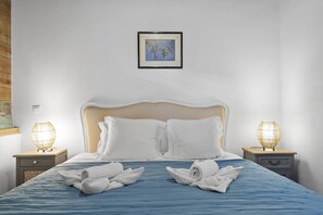 5 bedrooms, iron/ironing board, free WiFi, bed sheets