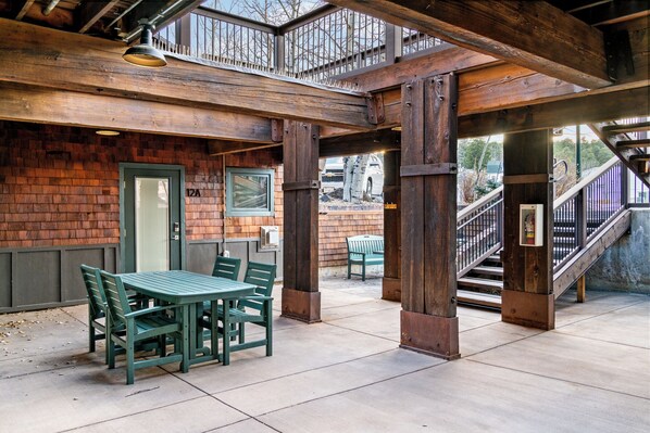 屋外ダイニングエリア