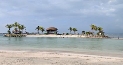 Beautiful luxury apartment in Playa Escondida, Panama, with stunning ocean views