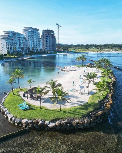 Beautiful luxury apartment in Playa Escondida, Panama, with stunning ocean views