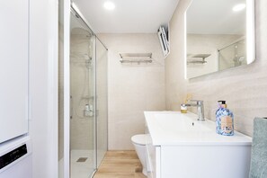 Hair dryer, towels