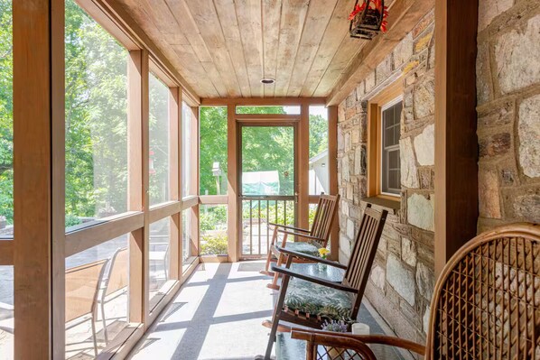 Terrace/patio - Country home in beautiful Bucks County (Hatfield)