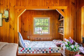 4 habitaciones, tabla de planchar con plancha, wifi y ropa de cama 