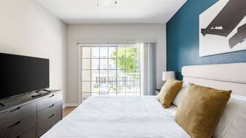 Apartment, 2 Bedrooms | Individually decorated, individually furnished, iron/ironing board