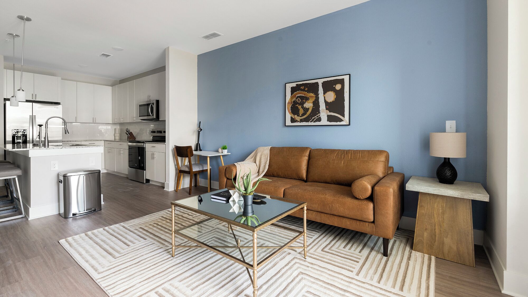 Huoneisto, 1 makuuhuone | Oleskelualue | 50–tuumainen äly-TV, jossa digitaalikanavat