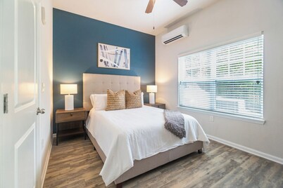 Landing Apartments - University City North