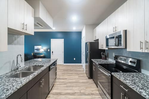 Apartment, 1 Bedroom | Private kitchen | Fridge, microwave, oven, stovetop