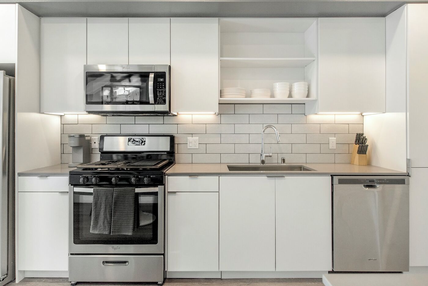 Apartment, 1 Bedroom | Bathroom | Free toiletries, hair dryer, towels, soap