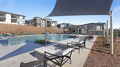 Landing Apartments Tucson near La Cholla Professional Park