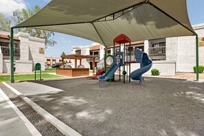 Außen-Kinderspielplatz