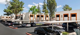 Landing Apartments Phoenix - Maryvale Village