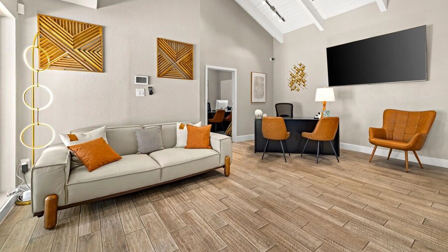 Landing Apartments Phoenix - Maryvale Village