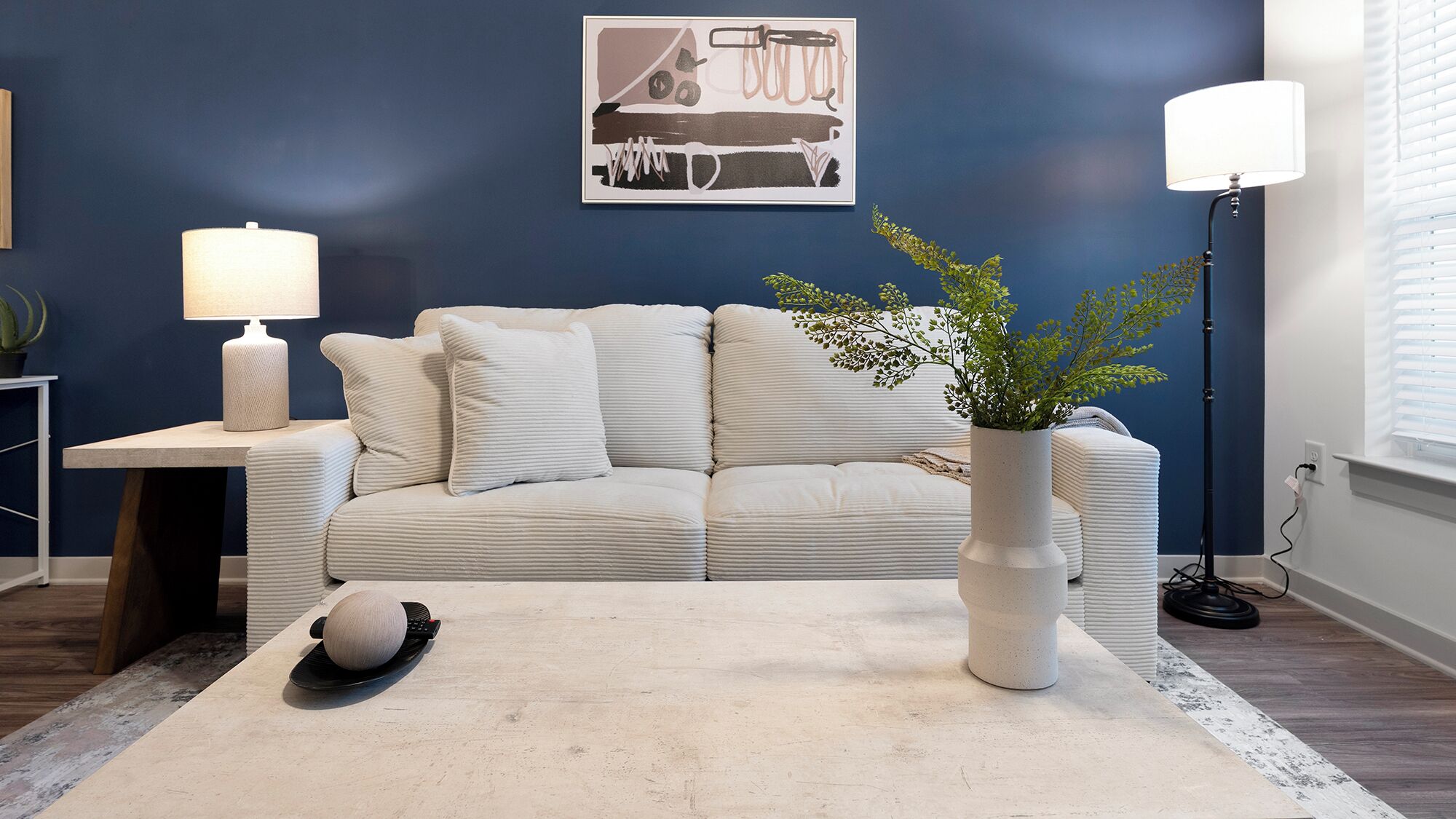 Apartment, 2 Bedrooms | Living area