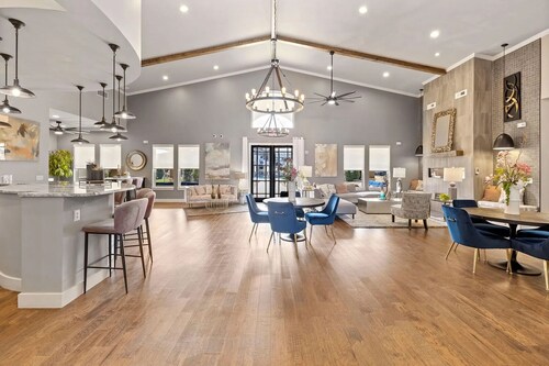 Landing Apartments - Downtown Murfreesboro