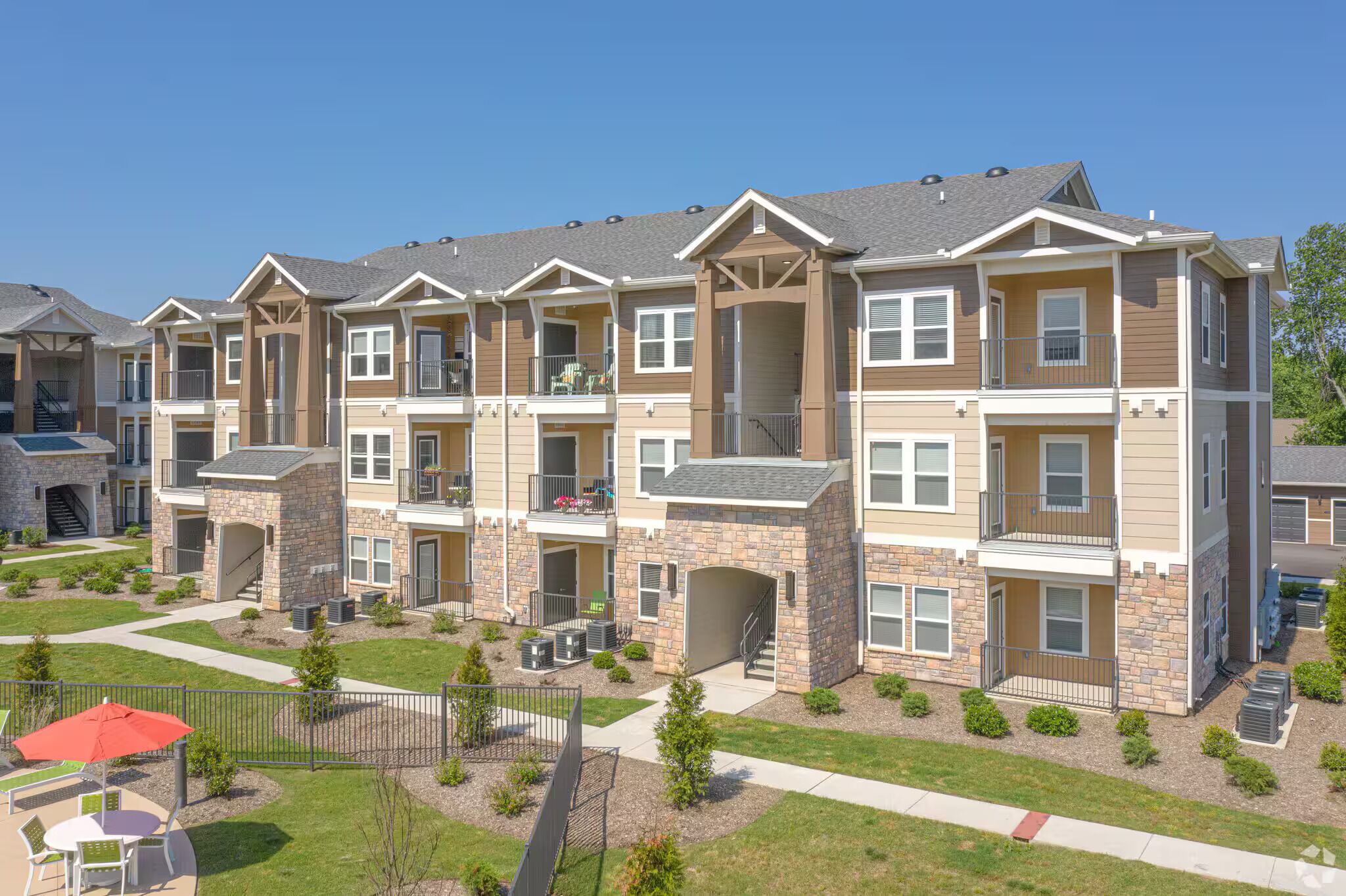 المنشأة من الخارج