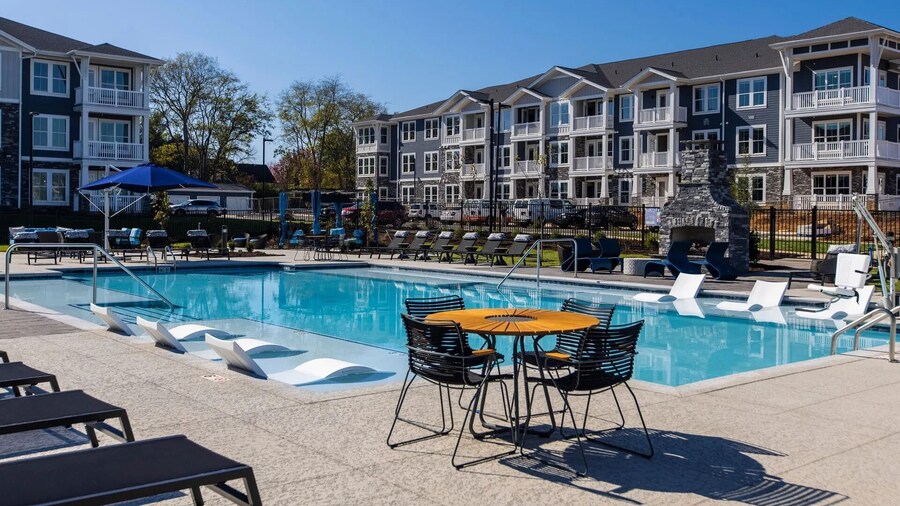 Landing Apartments Murfreesboro near Fairfield Estates