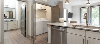 Landing Apartments Charlotte - Newell South