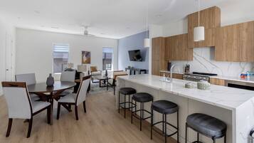 Apartment, 2 Schlafzimmer | Esszimmer