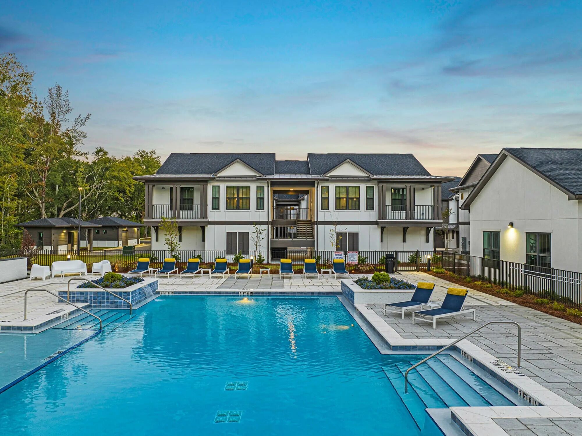 Outdoor pool, free pool cabanas