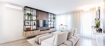 Streamlined apartment with 2 free parking spaces.
