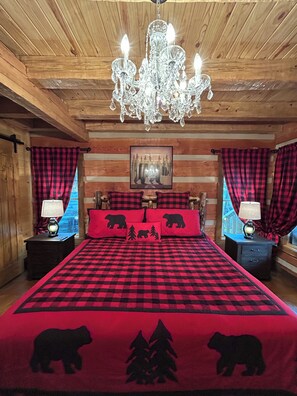 2 bedrooms, iron/ironing board, free WiFi, bed sheets - Newly built authentic log cabin 2 BR in Townsend, Peaceful Side of the Smokies (Townsend)