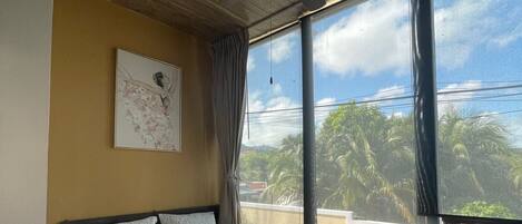 4 室のベッドルーム、WiFi、ベッドシーツ