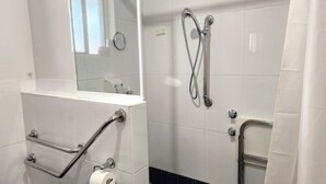 Uklassifisert bilde, 3 av 8, knapp