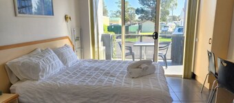 Jopen Motel Unit 1 - In the heart of town