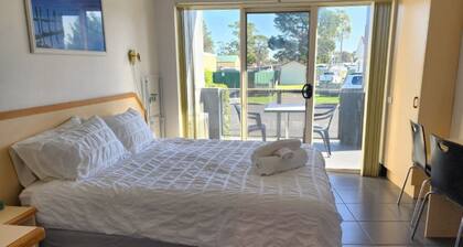 Jopen Motel Unit 1 - In the heart of town